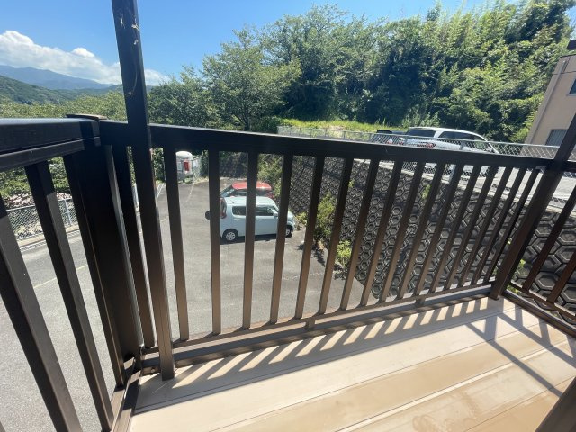 峯アパートのバルコニー