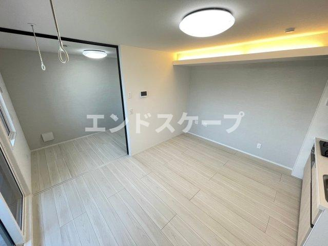 ラルジュ飯塚の居間・リビング|高崎、前橋、伊勢崎エリアのお部屋探しはエンドスケープまで！お客様の理想お聞かせ下さい♪