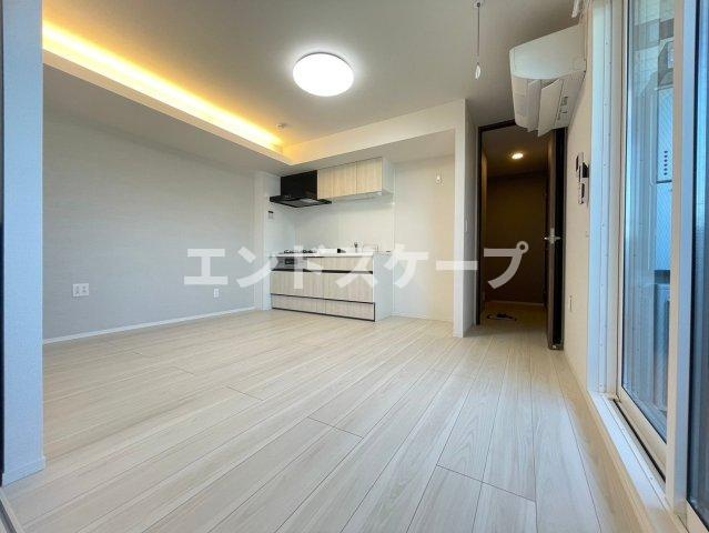 ラルジュ飯塚の居間・リビング|高崎、前橋、伊勢崎エリアのお部屋探しはエンドスケープまで！お客様の理想お聞かせ下さい♪