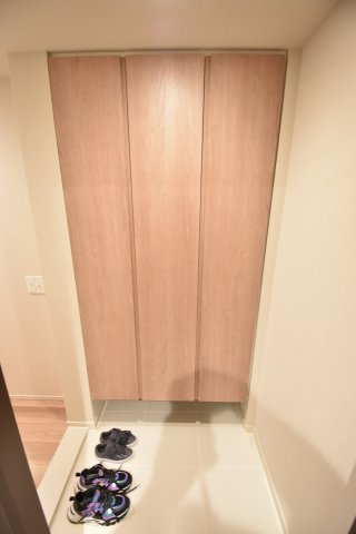 シエリアタワー大阪堀江の玄関