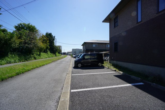 【駐車場】