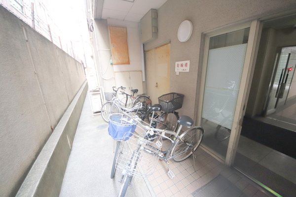 ビルまあぁろ～の駐車場