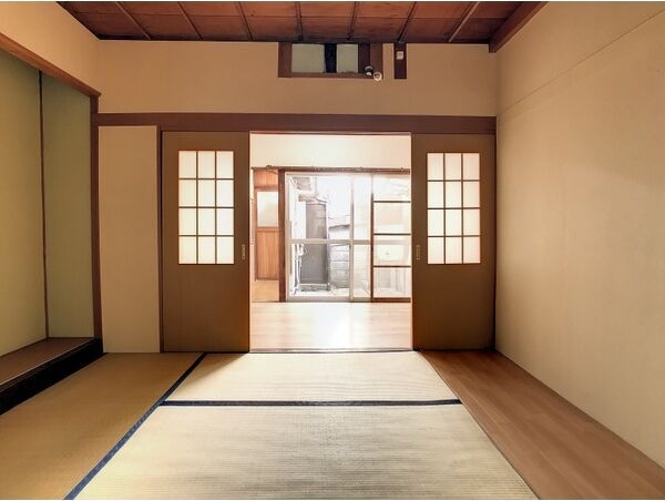 末広町貸家の洗面所