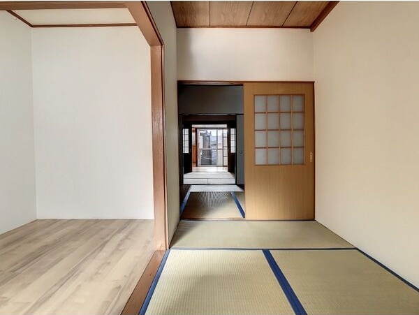 末広町貸家の居間・リビング