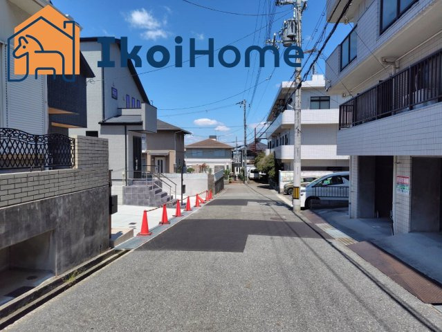 神戸市西区伊川谷町潤和　A号地　新築一戸建の周辺|●資料・カタログのご請求無料●　前面道路は6ｍございますので、すれ違い通行も安心です。