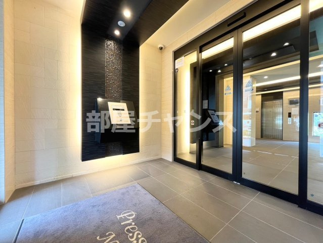 プレサンスNAGOYAシティオのエントランス