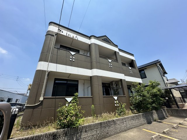 豊明市西川町島原のアパートの外観