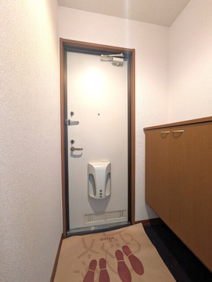 ★たっぷり収納できるシューズボックス付き★