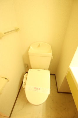 温水洗浄便座付きです