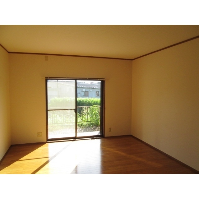 切通伏見貸家Ⅱの居間・リビング|リビング