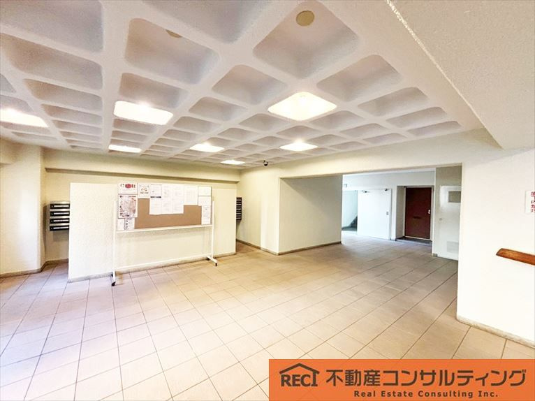 苦楽園レックスマンションのエントランス