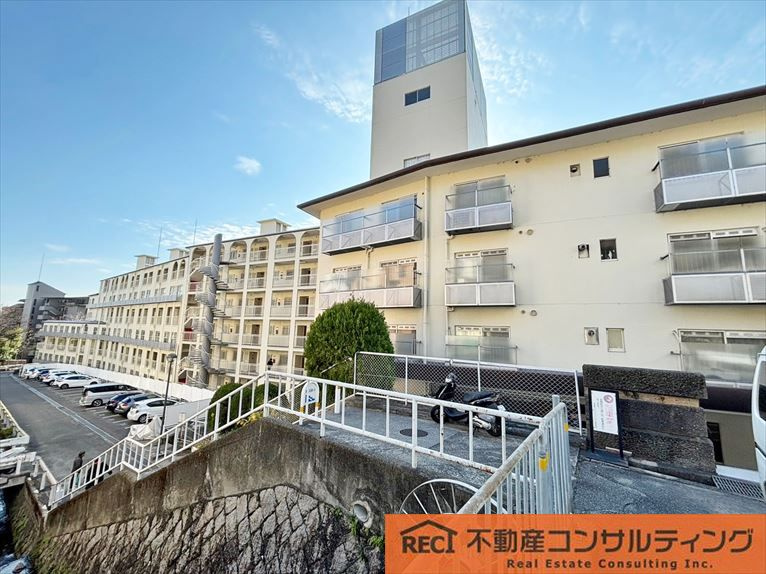 苦楽園レックスマンションの外観