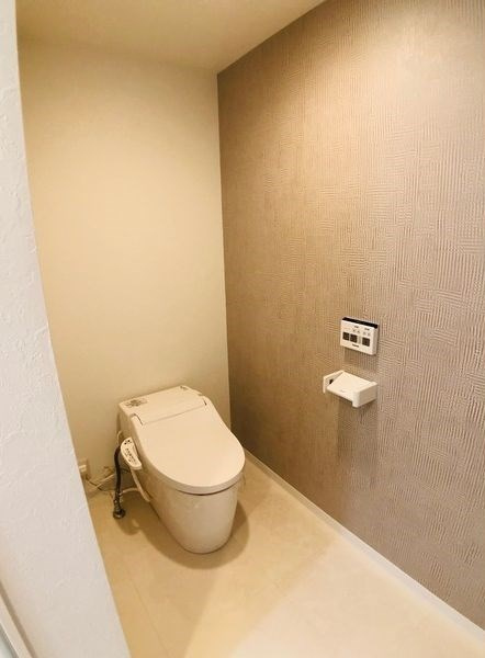 LE COCON砂口町のトイレ