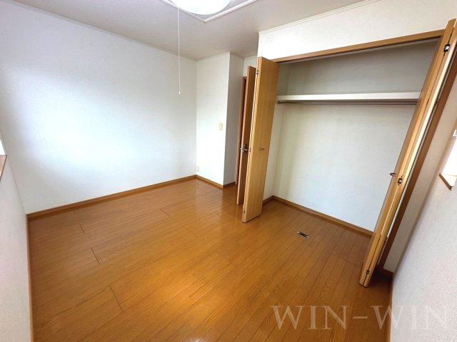 ユトリロ忠興 Aの洋室