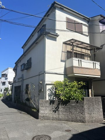 寿町　中古一戸建ての外観|新しい生活にいかがでしょうか？外観はお住まいの顔になります。こだわりたいポイントですね。外壁塗装や屋根塗装のご相談も承っております。
■現地内覧・資金計画相談・住宅ローン相談もお問合せ受付中■