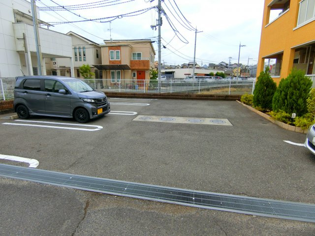 サニーヴィラの駐車場