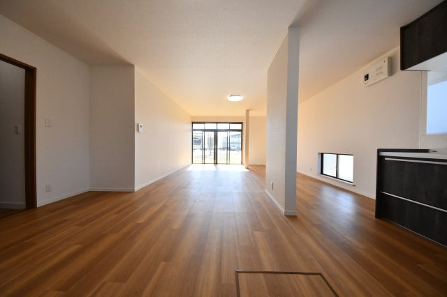 中古戸建　田島　4LDKの居間・リビング