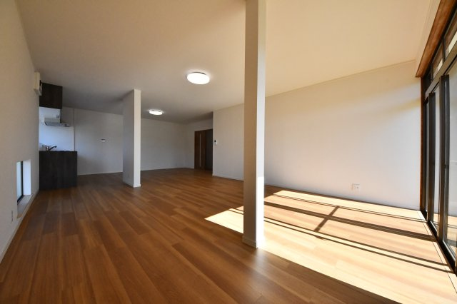 中古戸建　田島　4LDKの居間・リビング