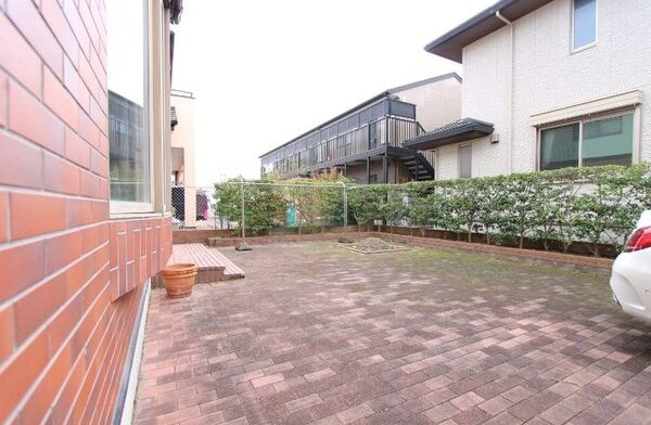 梅坪町戸建住宅の庭