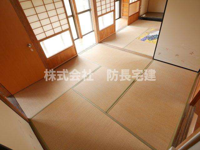 山口市折本１丁目の一戸建ての和室|畳の上でゆっくりとくつろげる和室です