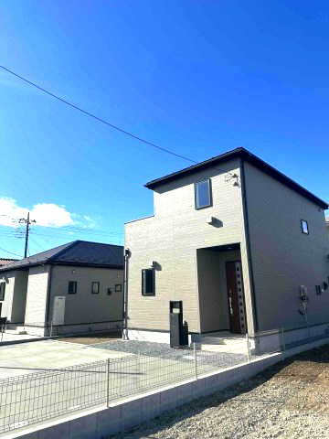 玉村町板井23-1期（全7棟）5号棟の前面道路含む現地写真