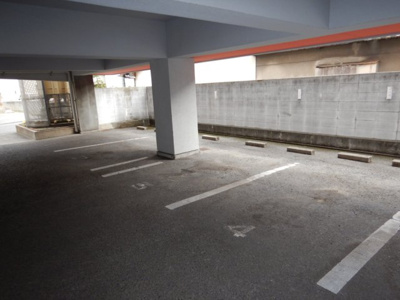 【駐車場】 | 美和ハイツ | 美和　美和ハイツ　１DK　駐車場