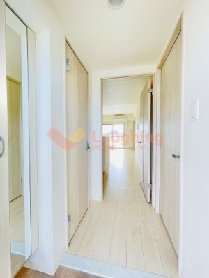 【玄関】 | カサグランデ本町 | シンプルで使いやすい玄関です※別号室の写真です