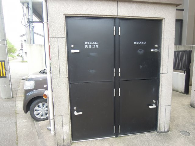 ビブレ新橋のその他共用部分|ゴミ庫