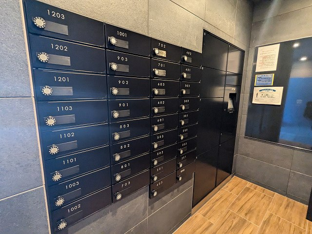 ポアビスタ上野御徒町のロビー|宅配ＢＯＸです