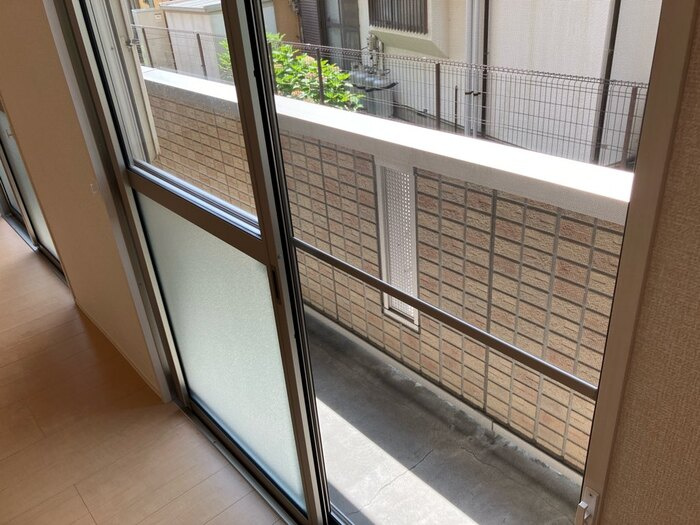 R ﾙﾐｴｰﾙ（ｱｰﾙﾙﾐｴｰﾙ）のバルコニー