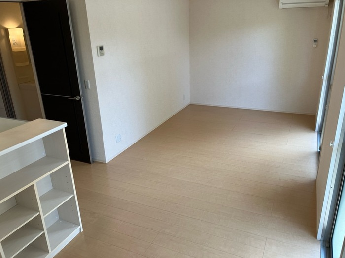 R ﾙﾐｴｰﾙ（ｱｰﾙﾙﾐｴｰﾙ）の居間・リビング