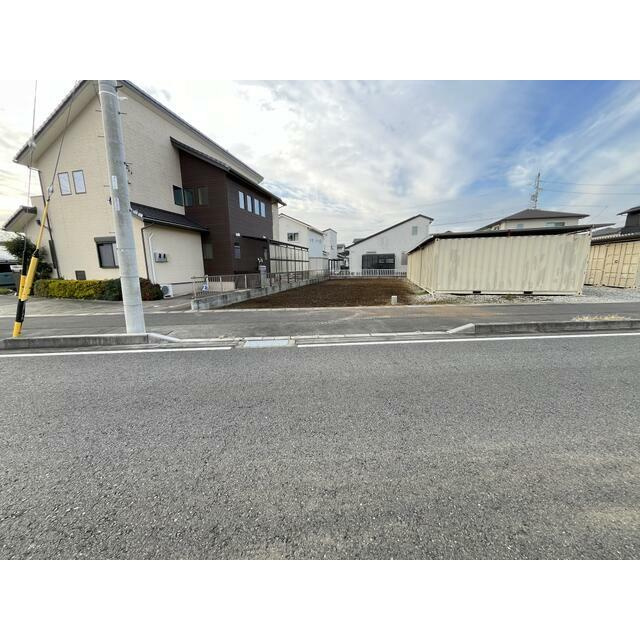 ●津市高茶屋小森町 売土地の前面道路含む現地写真