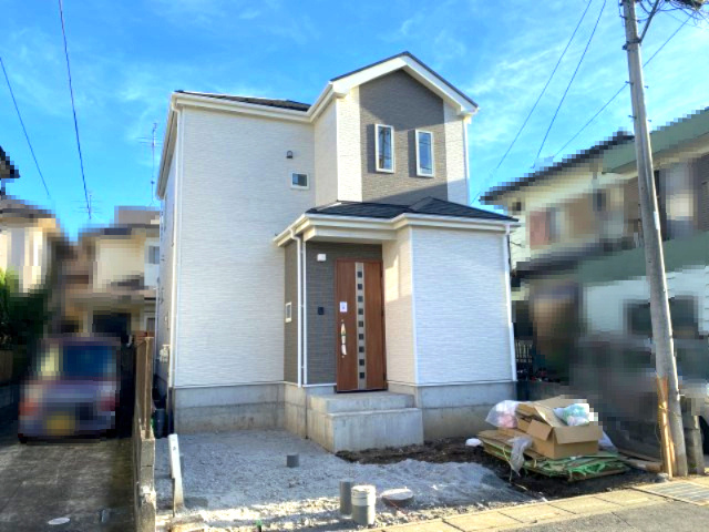 第1鴻巣氷川町～新築分譲住宅～の前面道路含む現地写真