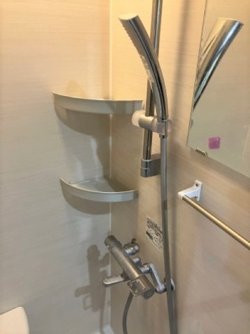 ライオンズマンション東駒形の浴室