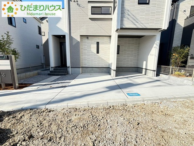 西区二ツ宮　1st　新築一戸建て　ブルーミングガーデン　05の駐車場