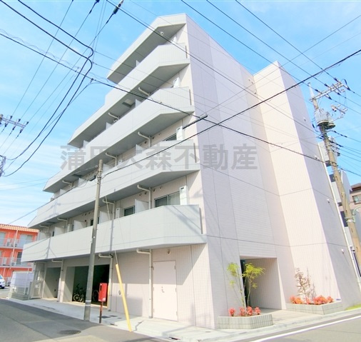 パティーナ京急蒲田の外観|2016年12月築　RC造地上5階建て総戸数32戸の分譲賃貸マンション
東京都大田区西糀谷1丁目　京急空港線糀谷駅最寄り、京急本線京急蒲田駅も徒歩圏内
