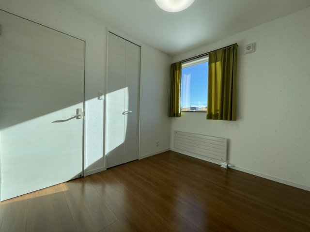 新栄町10番　収益戸建の洋室