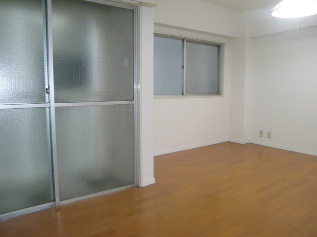 六甲林ハイツの居間・リビング