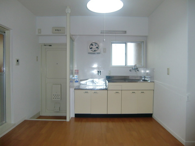 六甲林ハイツの居間・リビング