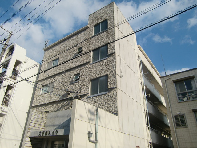 六甲林ハイツの外観