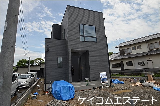 新築住宅　タマタウン岡垣高倉の駐車場