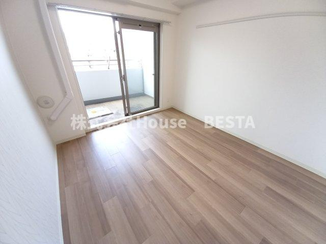 プレサンス神戸水木通ルミエスの居間・リビング