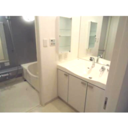 ファーネストアクアヴィラ保田窪の独立洗面台