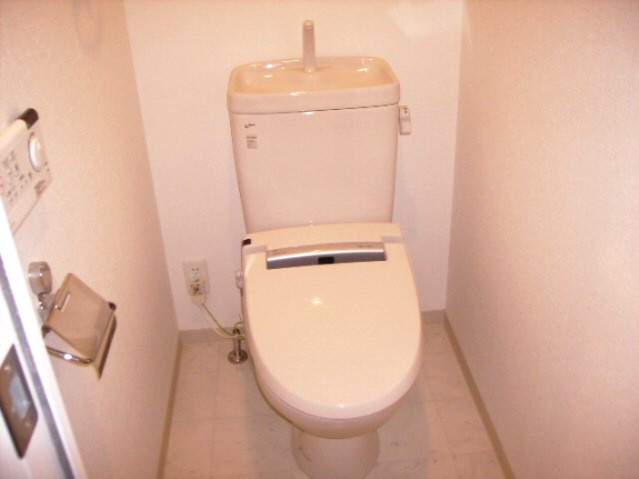 ファーネストアクアヴィラ保田窪のトイレ