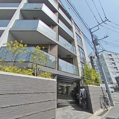 【外観】 | オープンレジデンシア中野坂上テラス | 鉄筋コンクリート造のがっちりとした建物。