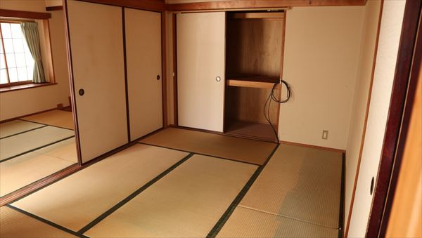 呉市川尻町西６丁目売家の和室