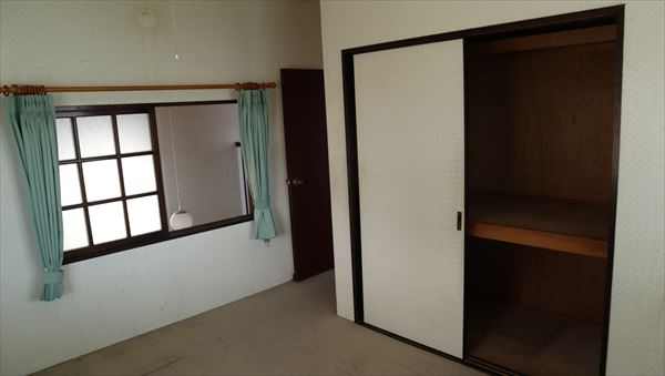 呉市川尻町西６丁目売家の和室