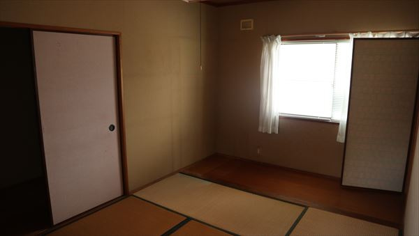 呉市川尻町西６丁目売家の和室