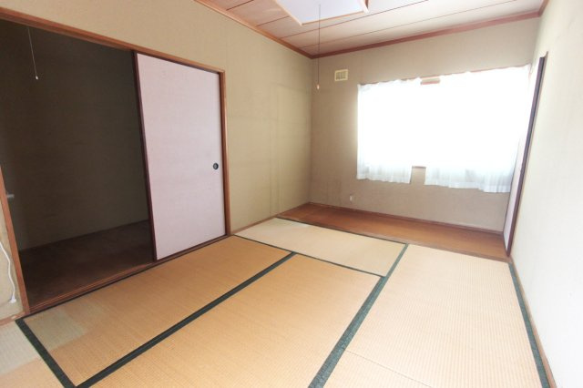 呉市川尻町西６丁目売家の和室