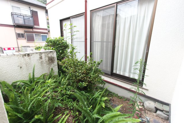 呉市川尻町西６丁目売家の庭